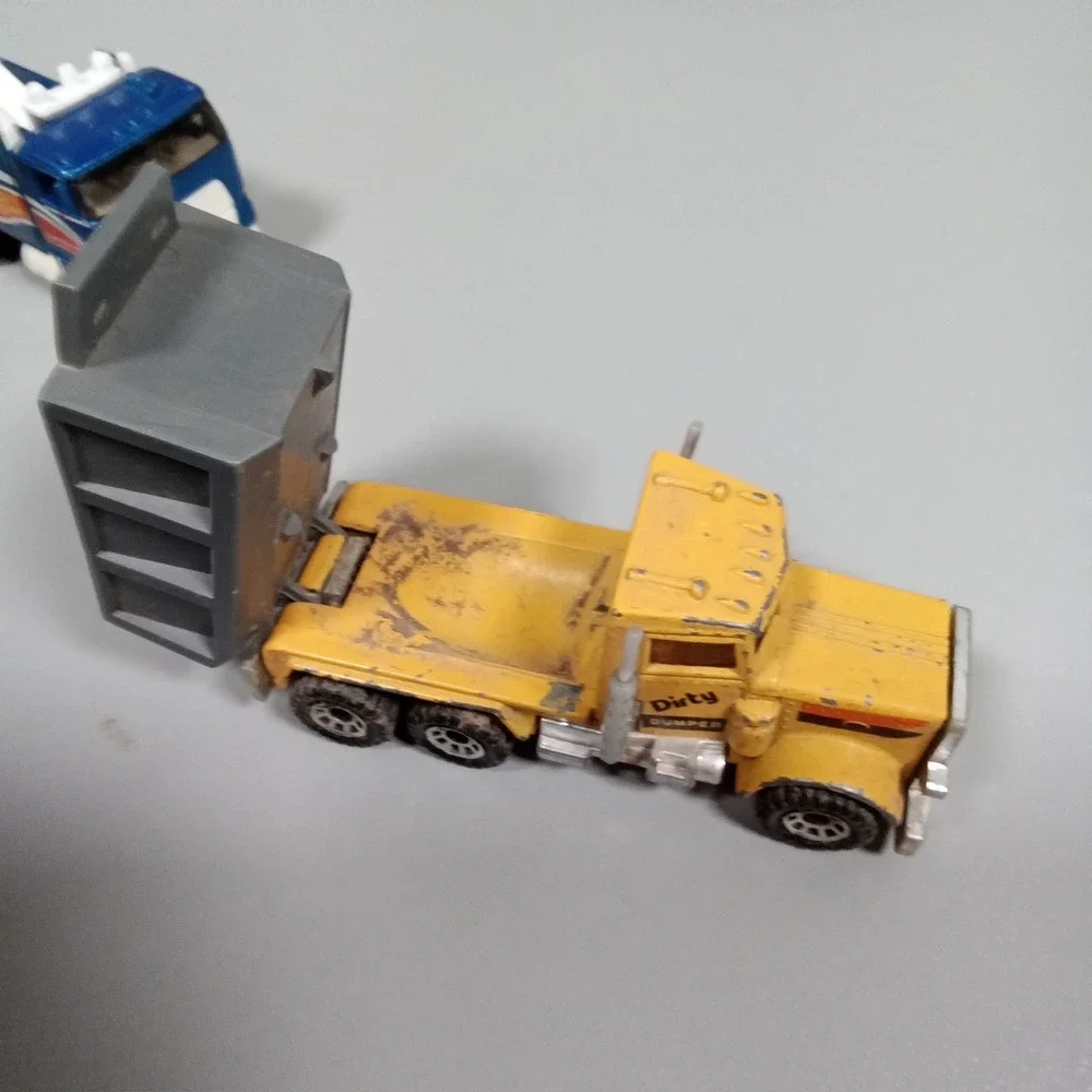 Vintage 1981 Matchbox Peterbilt Dirty Dumper Hot Wheels Tow Truck‎ Lot of 3